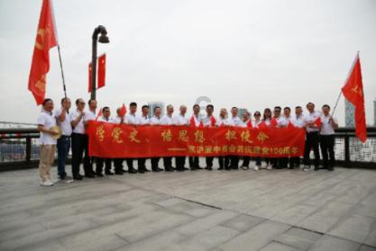 玉米播种后容易被鸟类刨食，要如何驱鸟呢？有什么办法？游戏画面